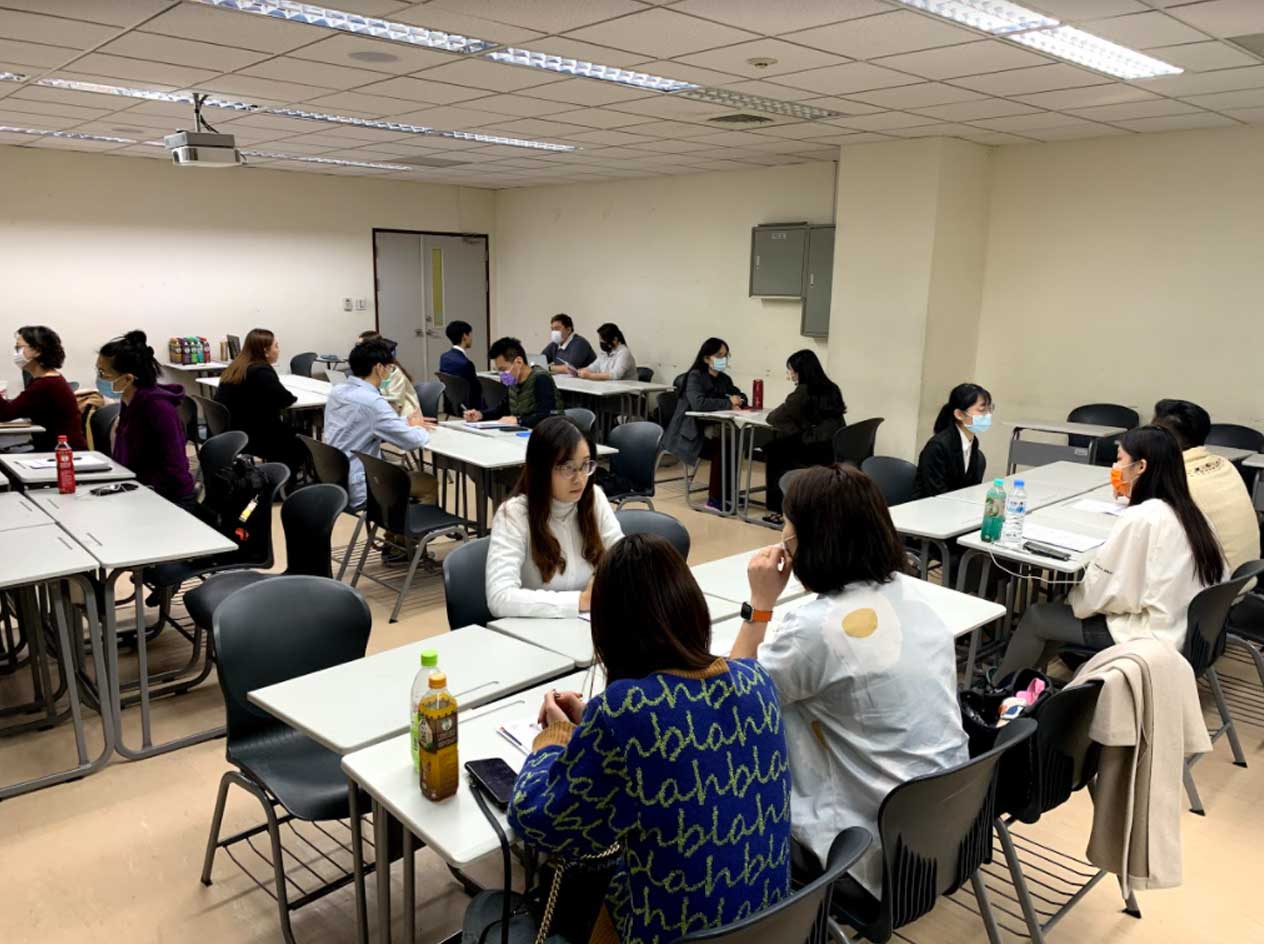 第五屆的全國校園阿里巴巴跨境電商競賽嘉業資訊舉辦人才媒合會場